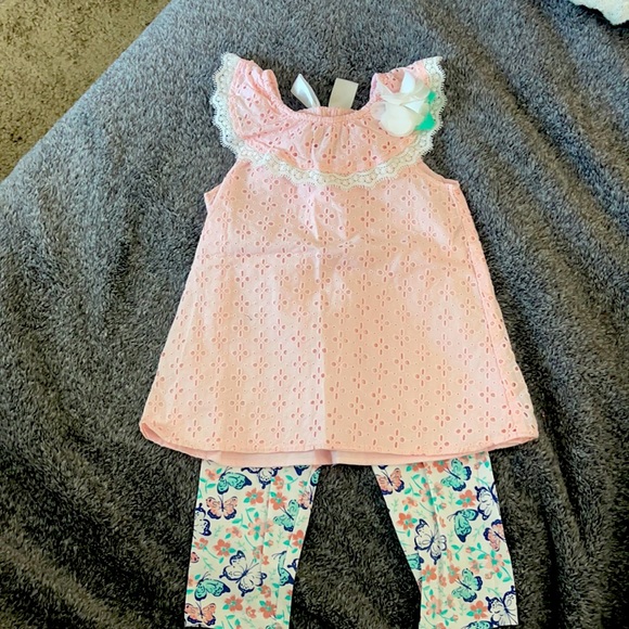Pink eyelet and butterfly crop pants set